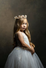 Load image into Gallery viewer, Charming Decorative Flower Crown