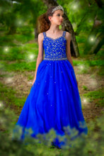 Load image into Gallery viewer, Benevolent White Witch Tiara