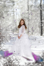Load image into Gallery viewer, Big-Hearted Butterfly Crown