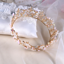Load image into Gallery viewer, Charming Decorative Flower Crown
