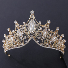 Load image into Gallery viewer, Kissable Feminine Outgoing Diadem