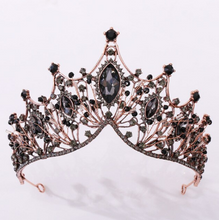 Load image into Gallery viewer, Kissable Feminine Outgoing Diadem