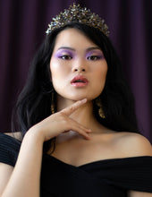 Load image into Gallery viewer, Black Magic Vintage Tiara