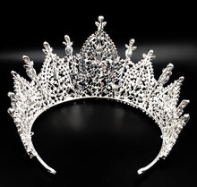 Load image into Gallery viewer, Bursting Imperial Dazzling Crown