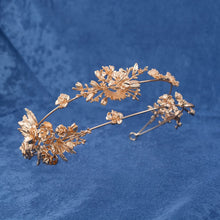 Load image into Gallery viewer, Captivating Gold Flower Tiara