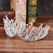 Load image into Gallery viewer, Kissable Feminine Outgoing Diadem