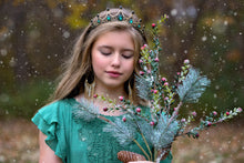 Load image into Gallery viewer, Beguiling Green Crystal Crown