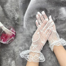 Load image into Gallery viewer, Feminine Vintage Lacey Gloves