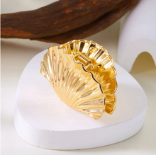 Load image into Gallery viewer, Metal Mermaid Seashell Clip