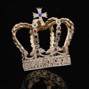 Honored King Royal Cross Crown