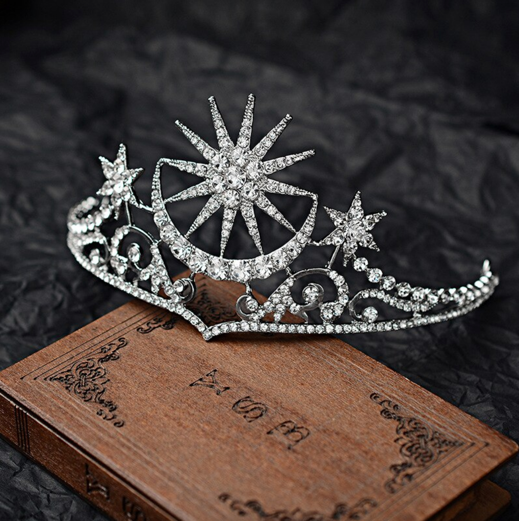 White Witch Goddess Crown – FairytaleCreators display picture 3