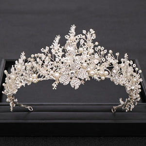 Lovable Perfect Pearly Tiara