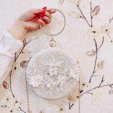 Load image into Gallery viewer, Magnifique Embroidered Cream Purse