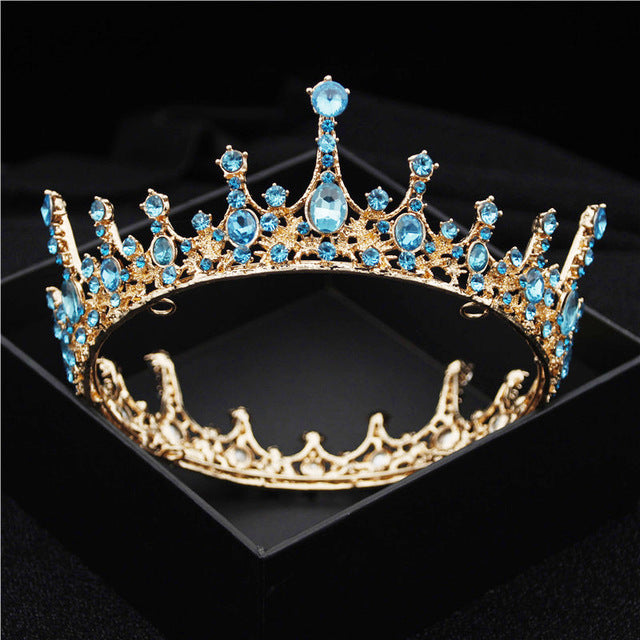 Delicate Royal Vintage Crown
