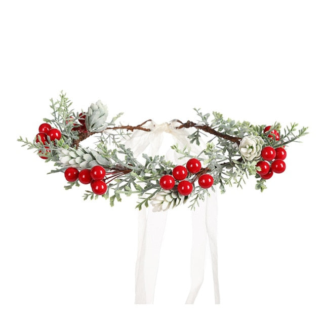 Knowledgable Winter Forest Wreath