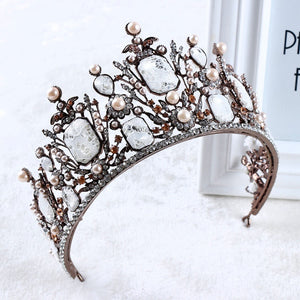 Fanciful Daring Vintage Crown
