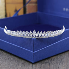 Load image into Gallery viewer, Glitzy Stately Zircon Tiara
