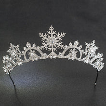 Load image into Gallery viewer, Winter Wonderland Snowflake Tiara