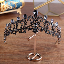 Load image into Gallery viewer, Effortless Queenly Black Diadem