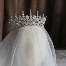 Load image into Gallery viewer, Magnetic Noble Pageant Tiara