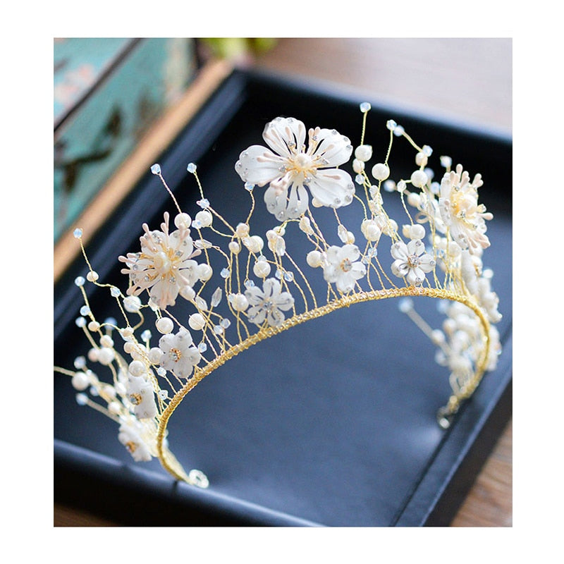 Jaunty Handmade Pearl Tiara – FairytaleCreators display picture 1
