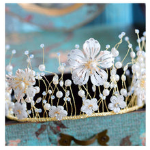 Load image into Gallery viewer, Jaunty Handmade Pearl Tiara